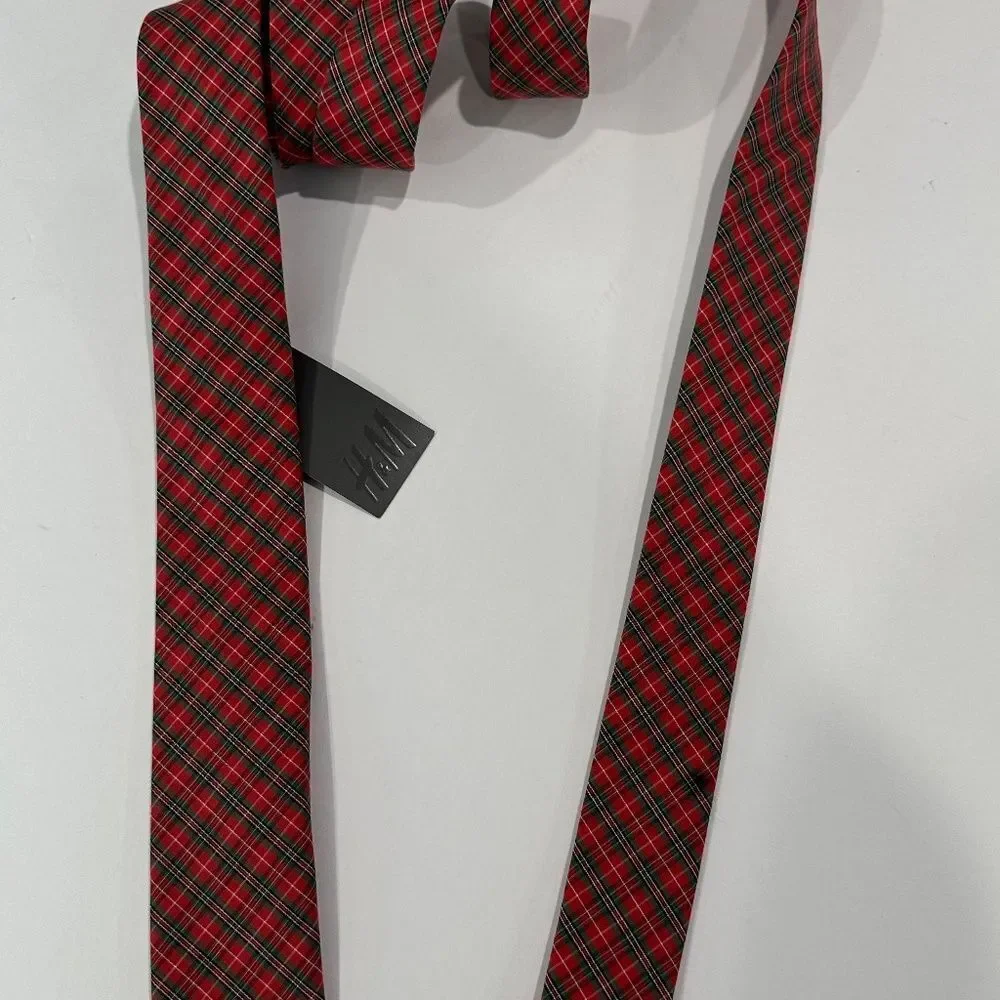 KID'S H&M‎ classic neck tie.